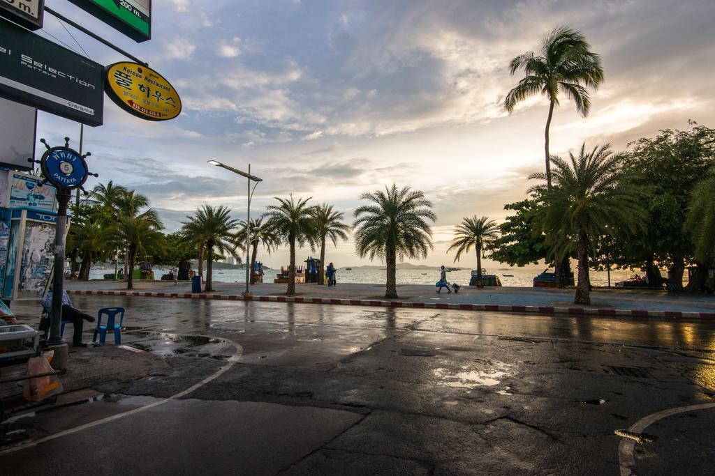 Seashore Pattaya Resort Exterior photo